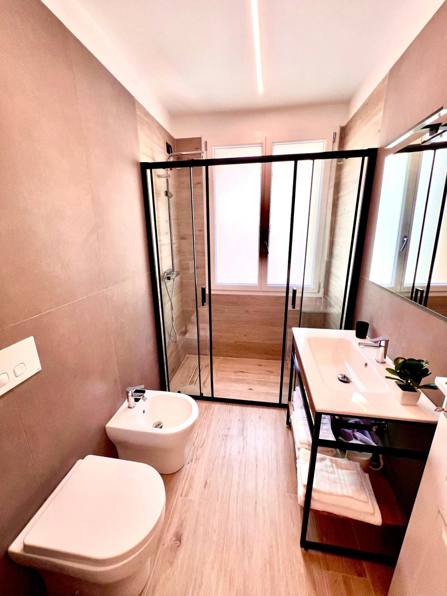 Cinque Terre Hub Suite Art La Spezia Buitenkant foto